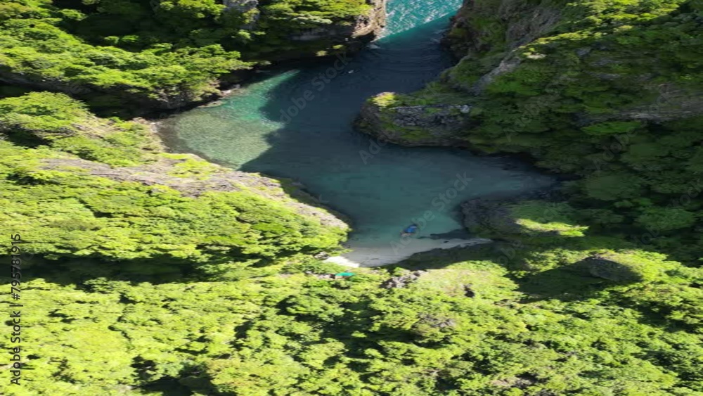 Drone video at Wang Long Bay in Koh Phi Phi Drone video at Wang Long Bay in Koh Phi Phi