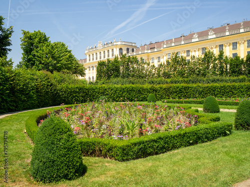 Schloss Schönbrunn garden photo