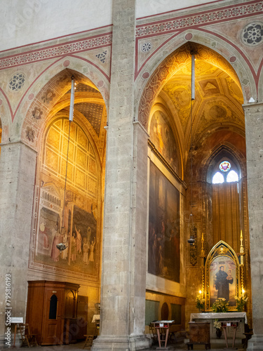 Tableau sur toile Side chapels of the Basilica di Santa Croce, Florence