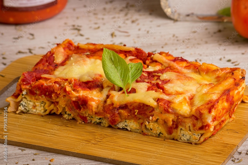 Canneloni con ricota y espinaca, italia Canneloni con ricota y espinaca, italia