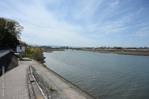 Wallpaper Mural 晴天の山国川河川敷の風景 Torontodigital.ca