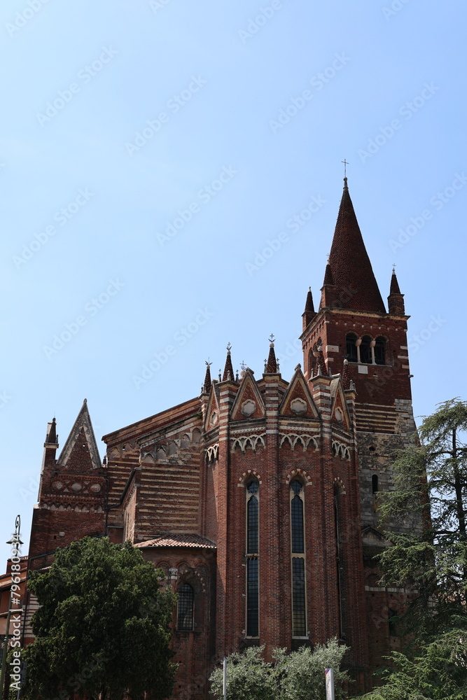 Obraz premium Blick in die Historische Altstadt von Verona in Italien