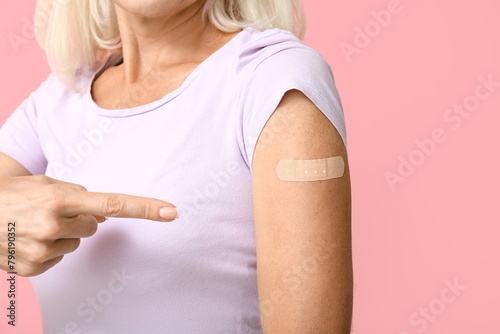 Mature woman with medical p...