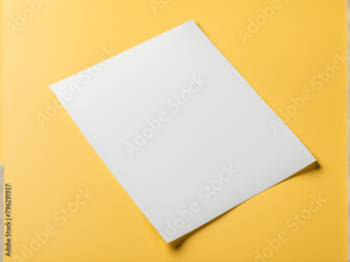 A blank piece of paper nailed on a solid color background, leaving space for text, used to write announcements and product introductions