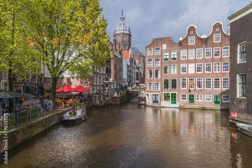 Obraz na płótnie Canal and architecture in Amsterdam, Netherlands w salonie
