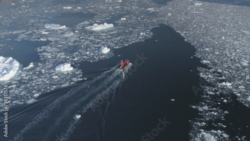 Tablou pe pânză Zodiac motor boat sailing in Antarctic ice