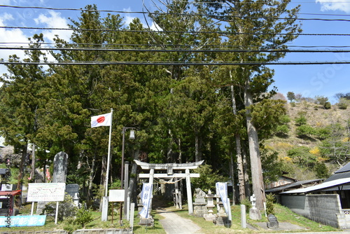 福島県の名所 諏訪神社 正面門