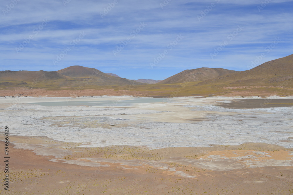 Lago de sal quase seco no Atacama Lago de sal quase seco no Atacama