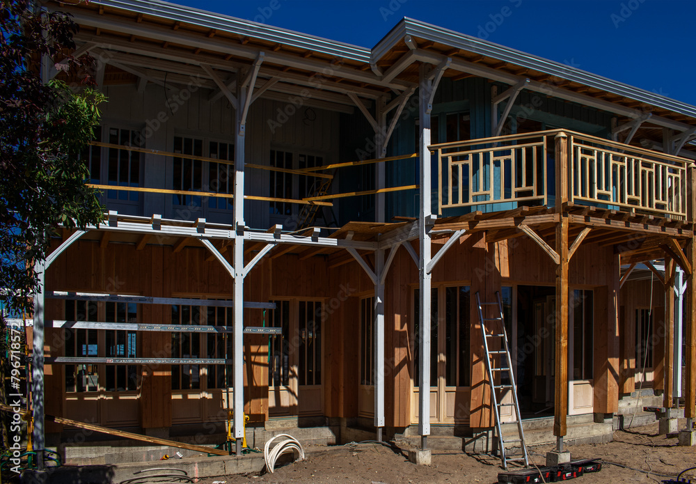 Obraz premium old house in the city