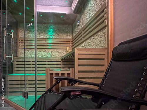 日本の東京で人気のプライベートサウナの風景