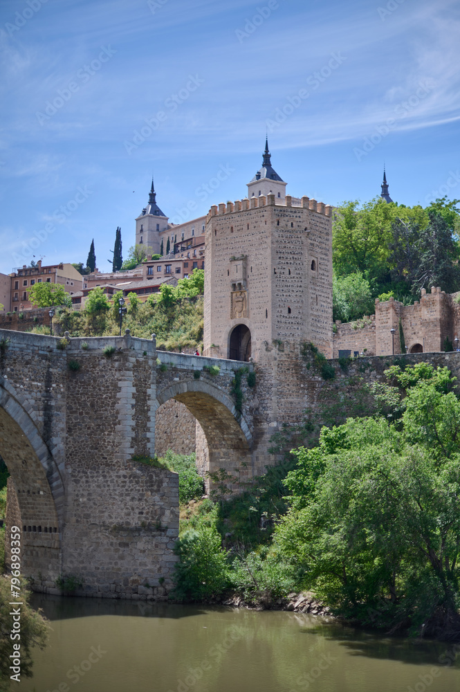 The Alcántara Bridge and the Alcazar of Toledo. Castilla la Mancha. Spain