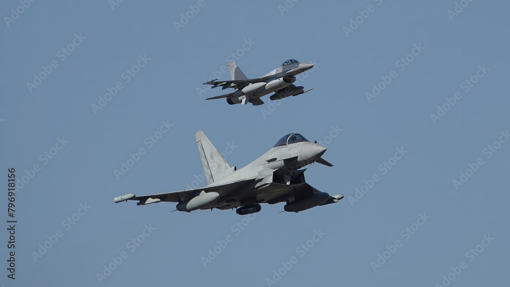 jet fighters typhoon versus f-16 in action jet fighters typhoon versus f-16 in action