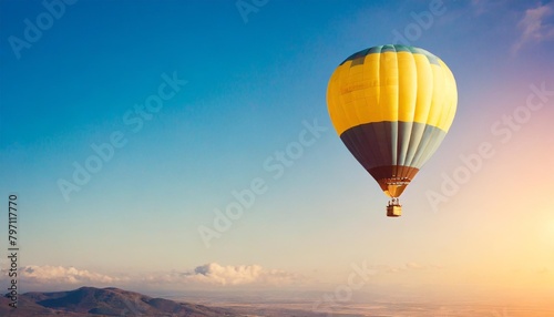 air balloon on the pastel sky © Heaven