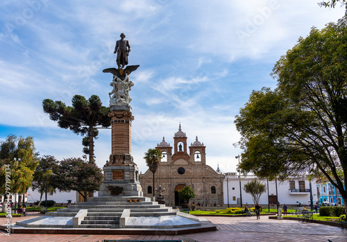 Iglesia la Catedral de Riobamba y parque Sucre, cielo despejado  photo
