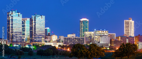 Fotografija Fort Worth Skyline during blue-hour.