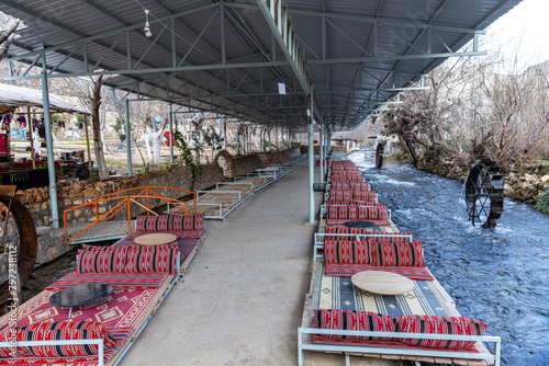 This is a resting place in the water of the Beyazsu stream spring. Beyazsu Creek, which originates from the foothills of the plateau and hills to the south of Midyat, flows into Nusaybin in a valley.