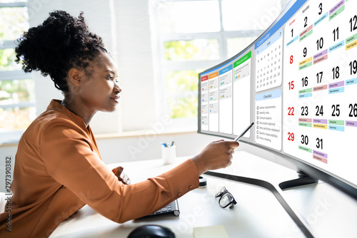 Wallpaper Mural Analyst Woman Looking Torontodigital.ca