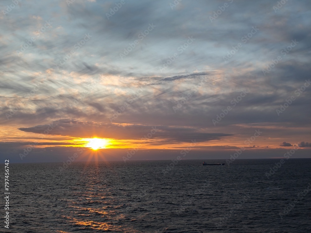 Fototapeta premium Sonnenuntergang über der Ostsee