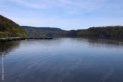 Barrage hydroélectrique sur la rivière Dordogne, ville de Bort-Les-Orgues, département de la Corrèze, France photo