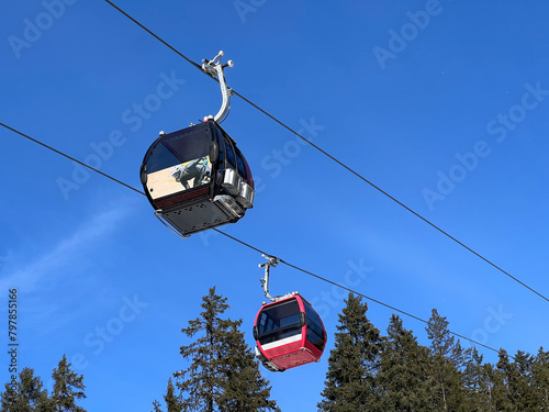 Rothornbahn 1 (Canols-Scharmoin) 8pers. Gondola lift (monocable circulating ropeway) or 8er Gondelbahn (Ein-Seil-Umlaufbahn) in the Swiss winter resort of Lenzerheide - Canton of Grisons, Switzerland