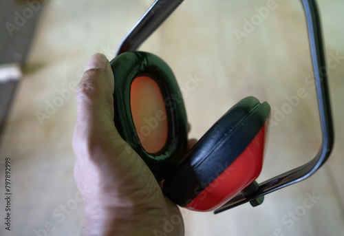 Shell-type ear protectors widely used in Brazilian factories