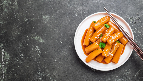 Close-up plate of hot and spicy rice cake, tteokbokki. Traditional Korean food. Delicious dish.