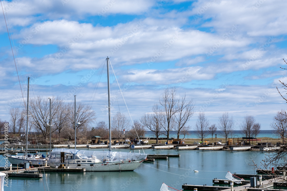 Bluffer's Park Marina with lake view April