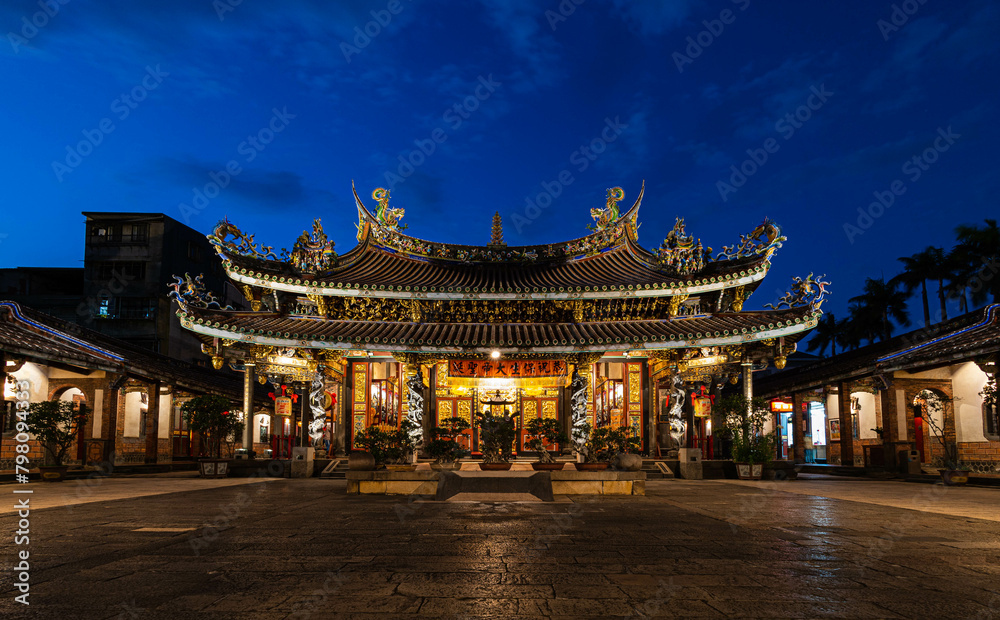 Obraz premium chinese temple at night