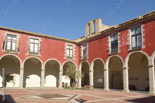 town hall (building of the palace of the counts) Castello d'Empuries, Girona province, Catalonia, Spain © curto