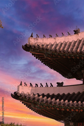 Changdeokgung Palace and Secret Garden (Huwon), UNESCO Heritage Site, Seoul, Korea, Geunjeongjeon Hall in Gyeongbokgung Palace, South Korea, 한국 서울 경복궁 근정전 정면 사진 서울 창덕궁 인정전과 후원 (비원) 유네스코 세계문화유산 어처구니
