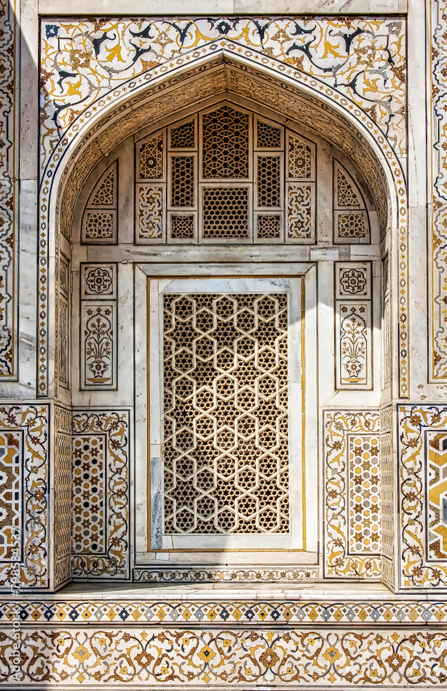Detail work in the wall of Etimad Ud Daulah's tomb, Agra