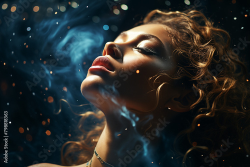 Une belle femme aux yeux fermés, flottant dans l'espace entourée d'étoiles et de galaxies, avec l'univers reflété sur son visage, créant une atmosphère éthérée. photo
