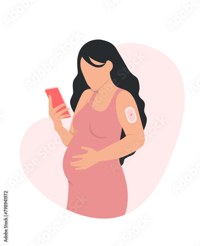 Pregnant women track their blood sugar values ​​on their mobile phones.