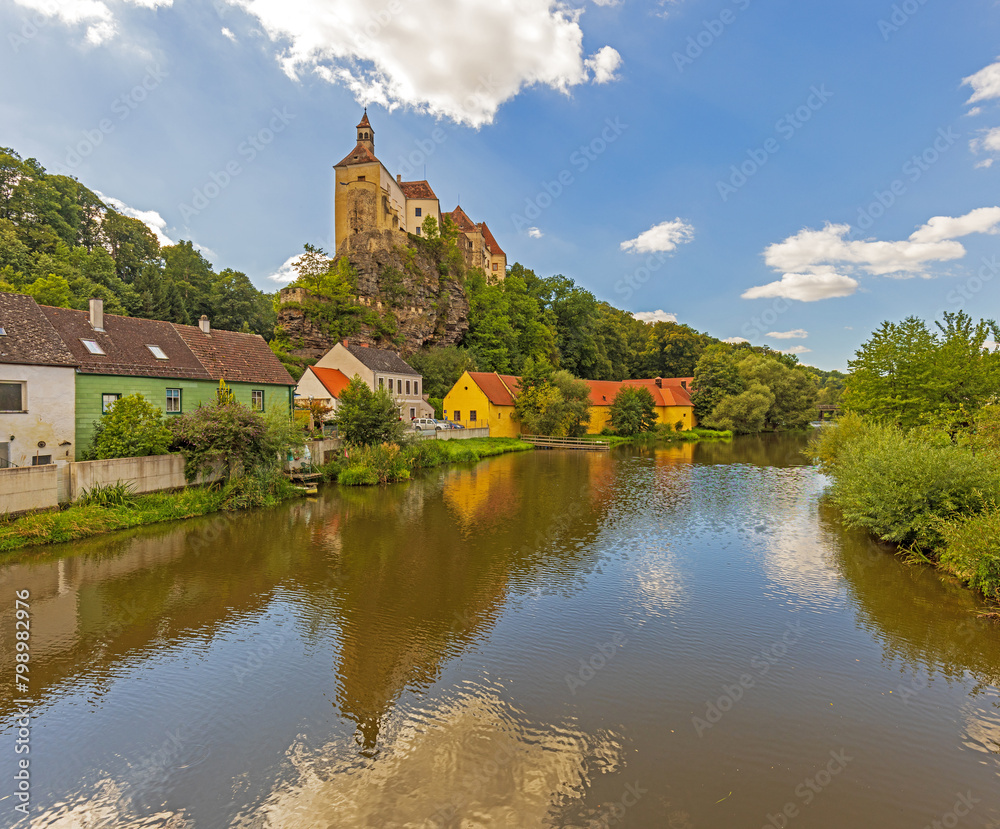 Fototapeta premium Burg Raabs Waldviertel Fluss Burg Mittelalter Niederösterreich