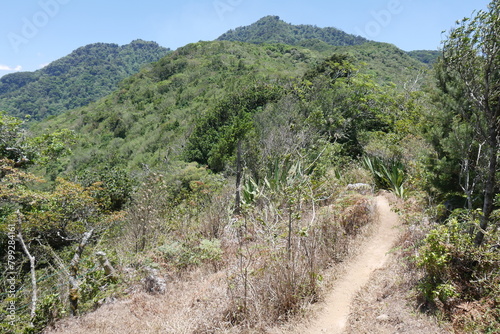 Wanderweg am Cerro Piedra Blanca in den Bergen von Escazú Berglandschaft bei San José in Costa Rica