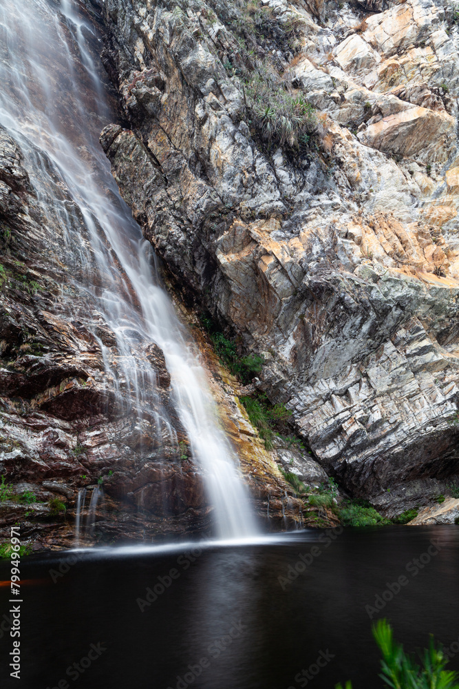 Obraz premium waterfall and stone in the forest in long exposure