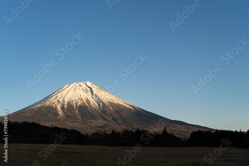 朝霧高原から見た冬の富士山