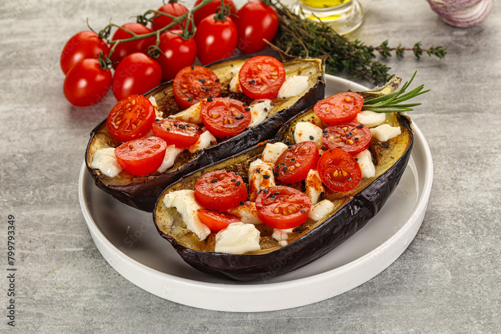 Baked eggplant with cheese and tomato Baked eggplant with cheese and tomato