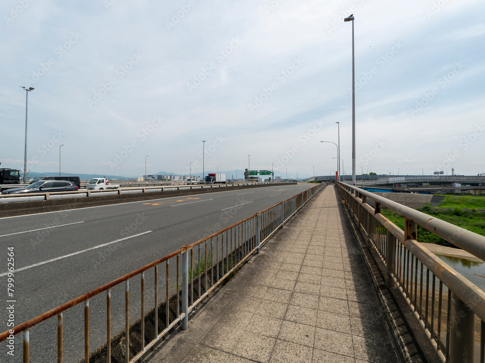 大和川を渡る橋の風景