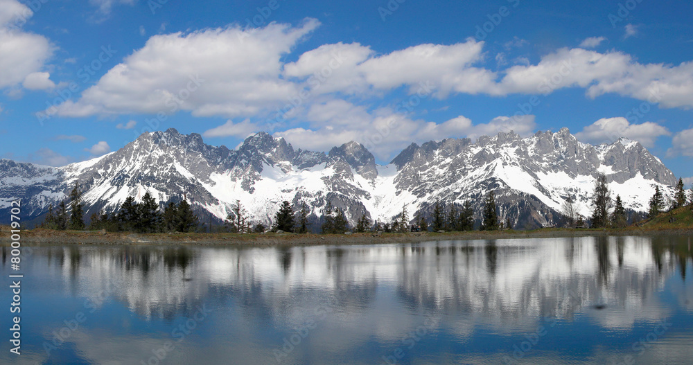Wilder Kaiser, Kaisergebirge, Gebirgsgruppe mit See und Spiegelung, Bundesland Tirol, Österreich, Europa, Panorama 