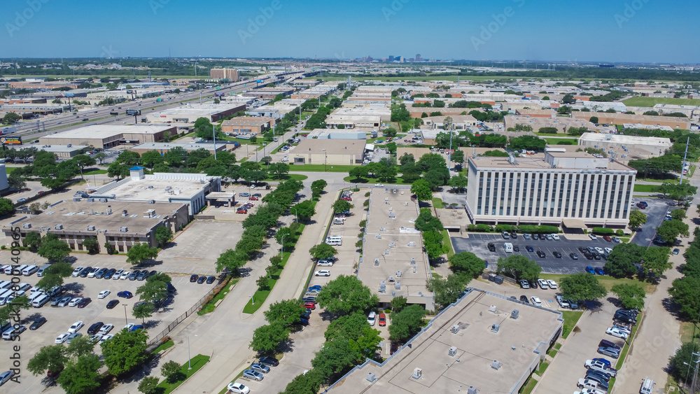 Northwest Dallas business park with ample parking spaces, group of ...
