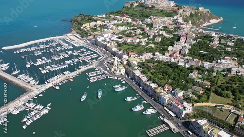Vista aerea dell'isola di Procida. Un mare e un paesaggio con barche e navi photo