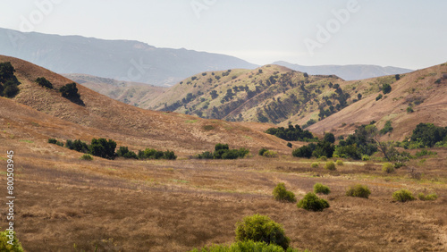Quadro em tela Panoramic view over the valley of the Bane Canyon in the Chino Hills State Park,