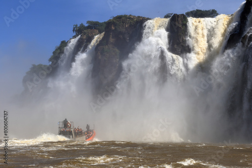 Obraz na płótnie Iguazu Falls Tourist Attraction By Boat w salonie