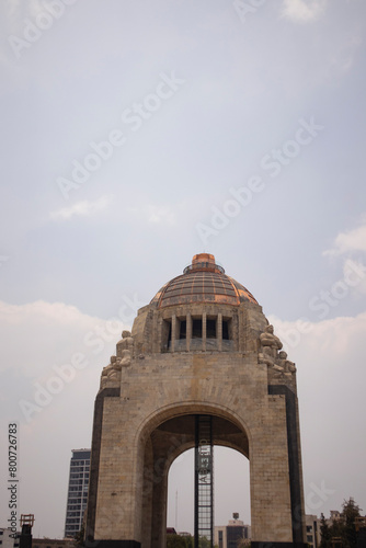 monumento a la revolución en paseo de la reforma en ciudad de México