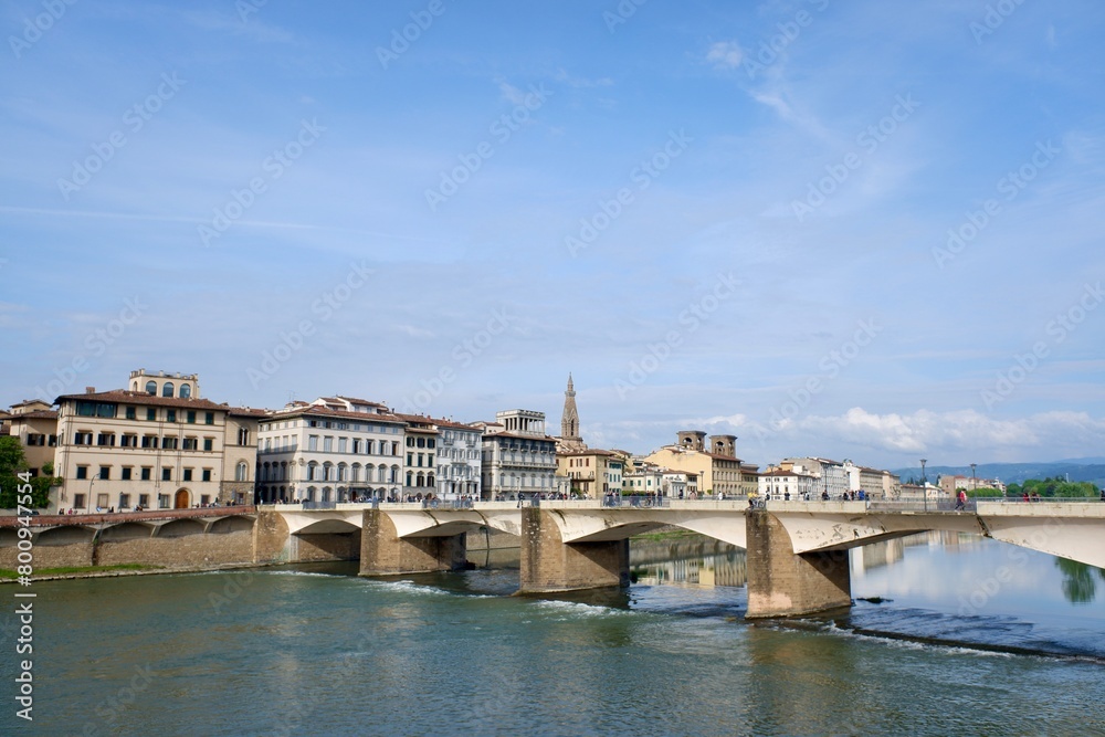 Fototapeta premium Cityscape of Firenze and the Arno river, Italy 