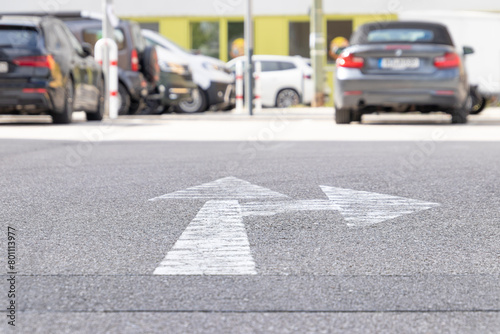 Fahrbahnmarkierung für Rechtsabbieger