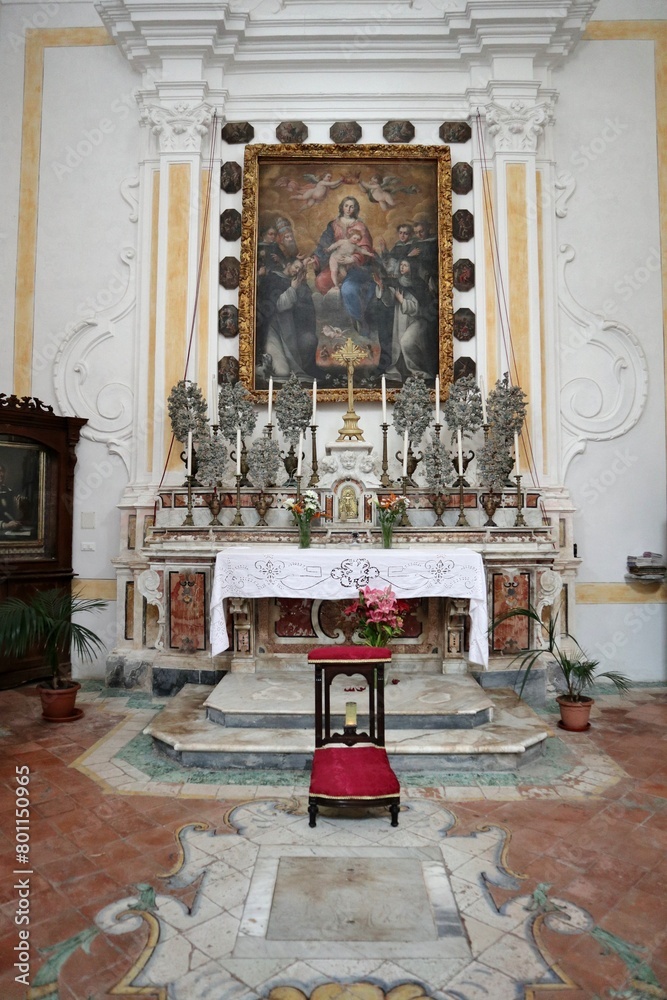 Maiori - Altare destro del transetto della Chiesa di San Domenico