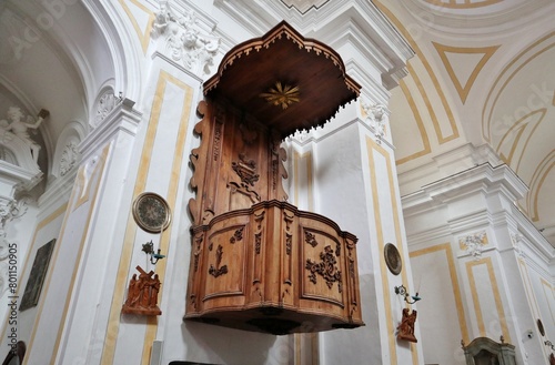 Maiori - Pulpito ottocentesco nella Chiesa di San Domenico