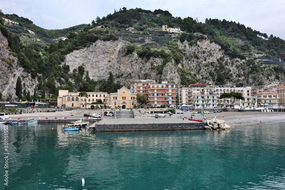 Maiori - Banchina del porto dal molo